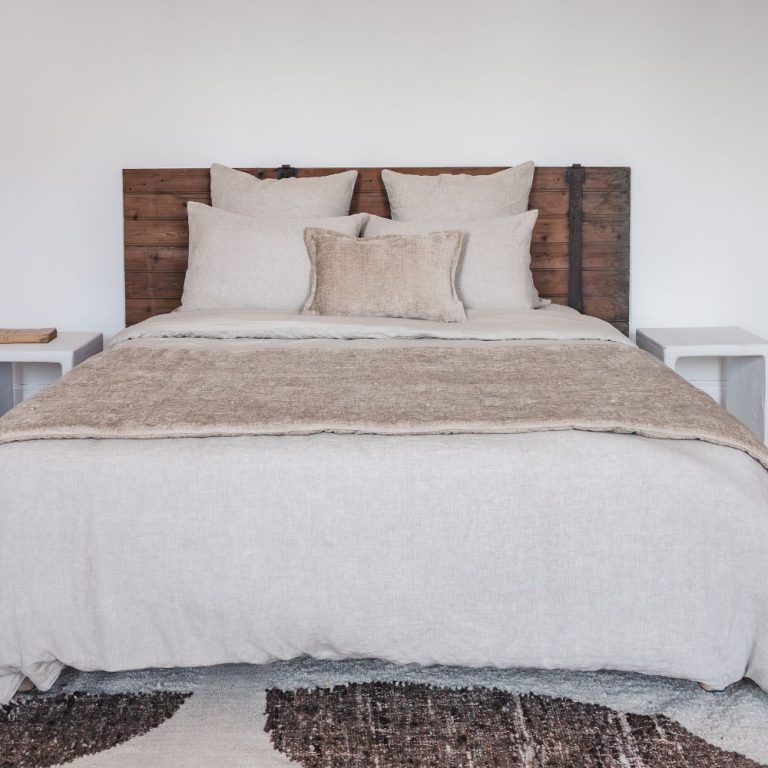 Coussin ZORRO Amande | BED & PHILOSOPHY