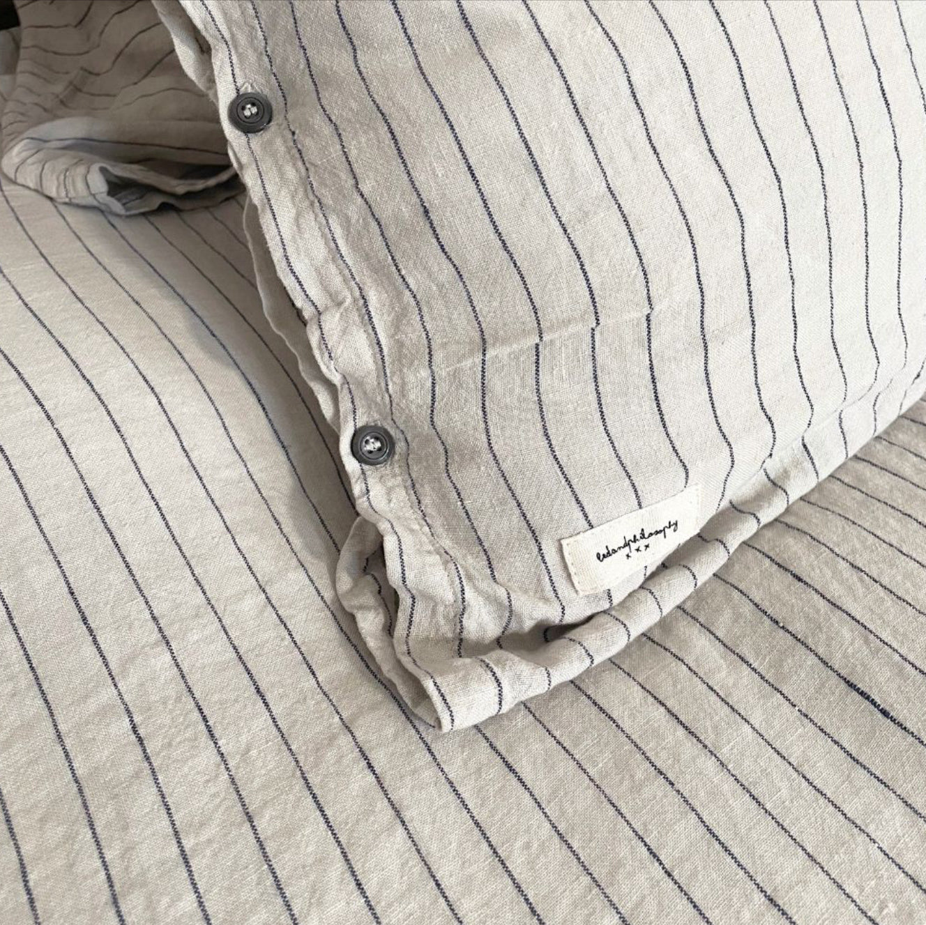 Taie d'oreiller LOU Indigo | BED & PHILOSOPHY