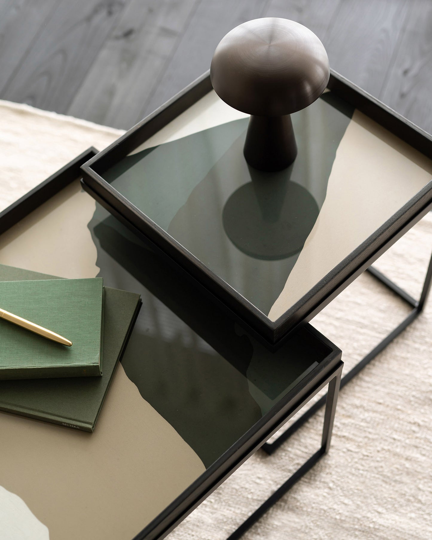 Tables basses à plateaux [ETHNICRAFT]