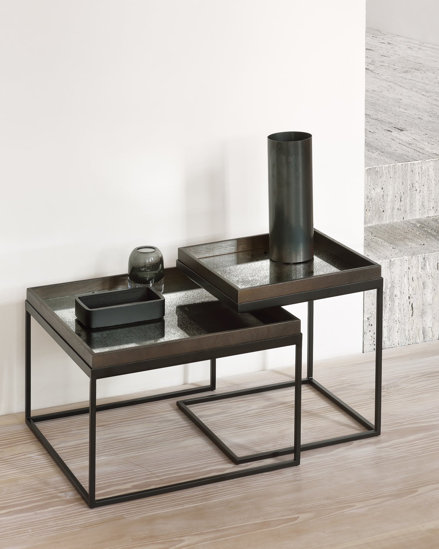 Tables basses à plateaux [ETHNICRAFT]
