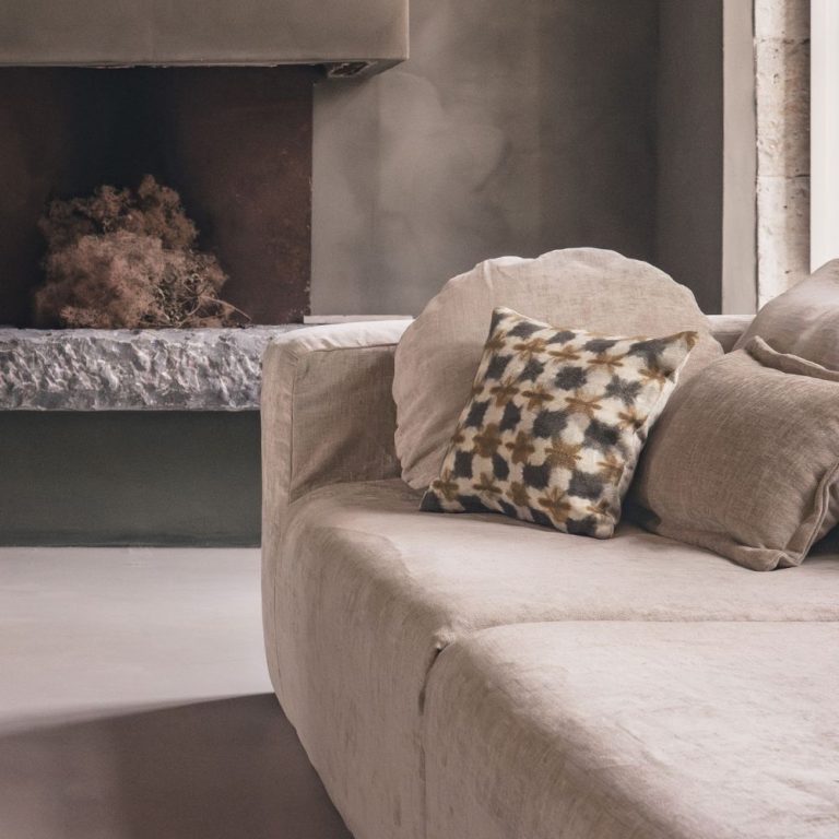 Coussin ZORRO Amande | BED & PHILOSOPHY