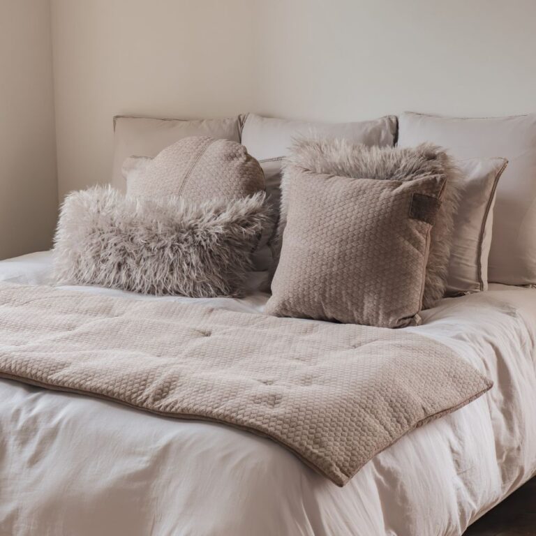 Coussin VIGOGNE [BED & PHILOSOPHY]