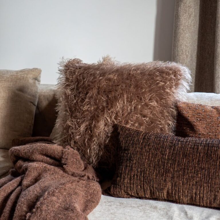 Coussin FARO Fausse fourrure Camel [BED & PHILOSOPHY]